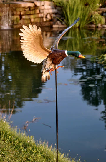 Metal Mallard Duck Landing