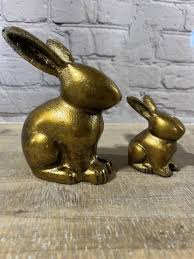 Aluminum Sitting Rabbit