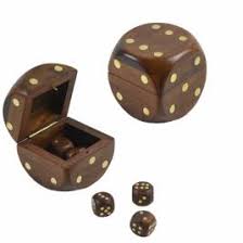 Wood Crafted Dice Box With 6 Dice