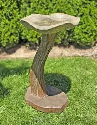 H Single Lily Bird Bath