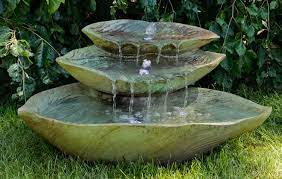 Henri Cascading Leaf Fountain