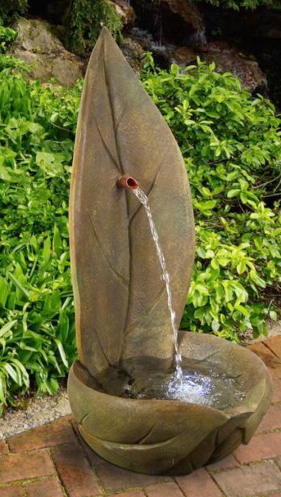 H Standing Leaf Fountain